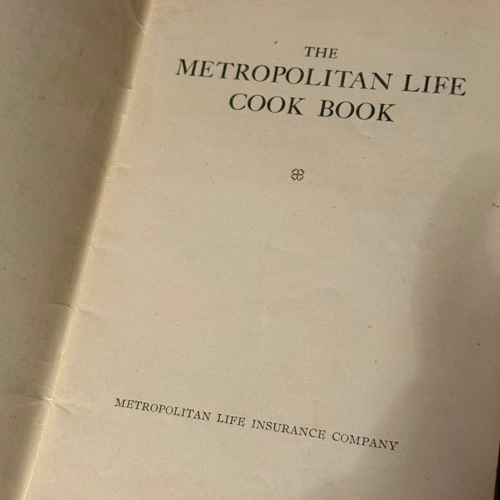Metropolitan Life Cook‎ Book Vintage Recipes Home Cooking Collection